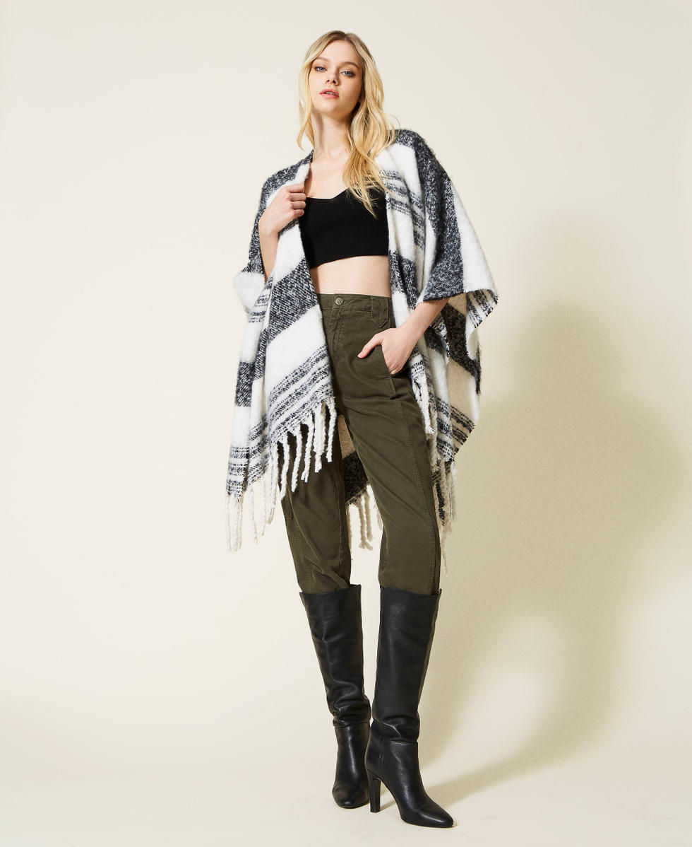 Poncho abierto de jacquard