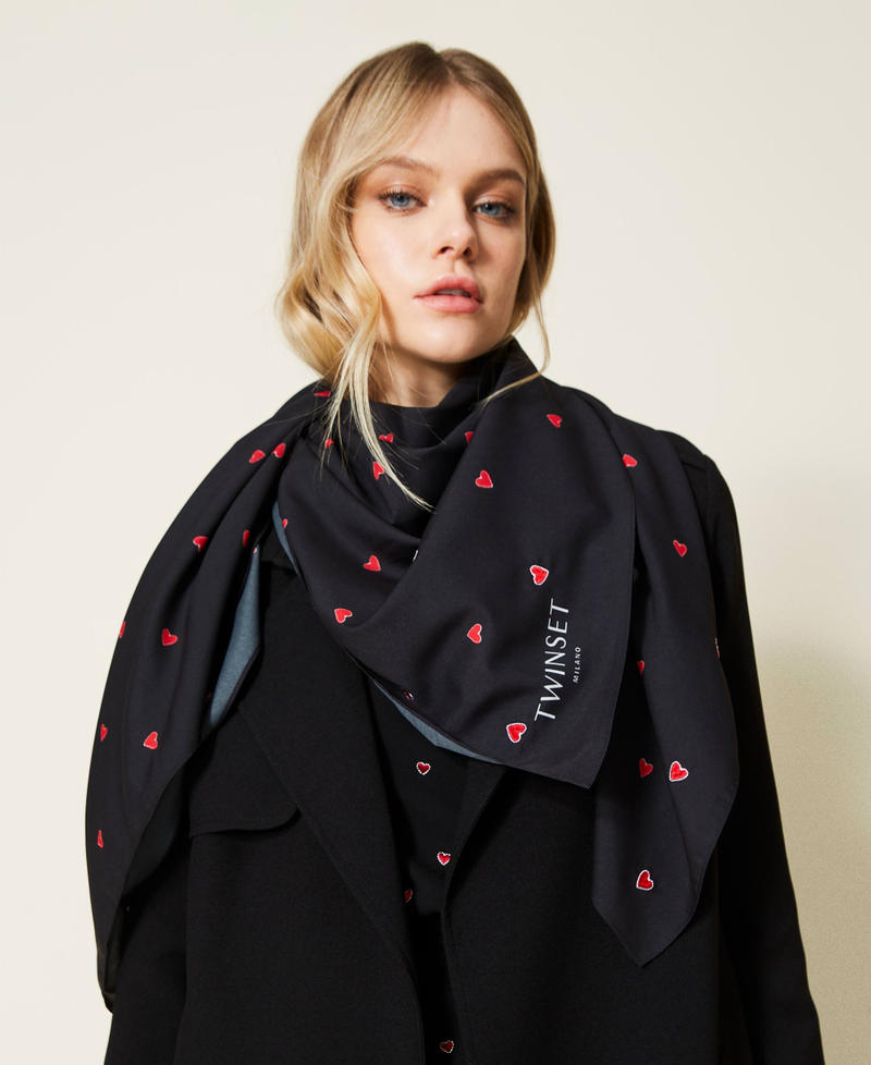 Heart pattern kefiah with embroidery