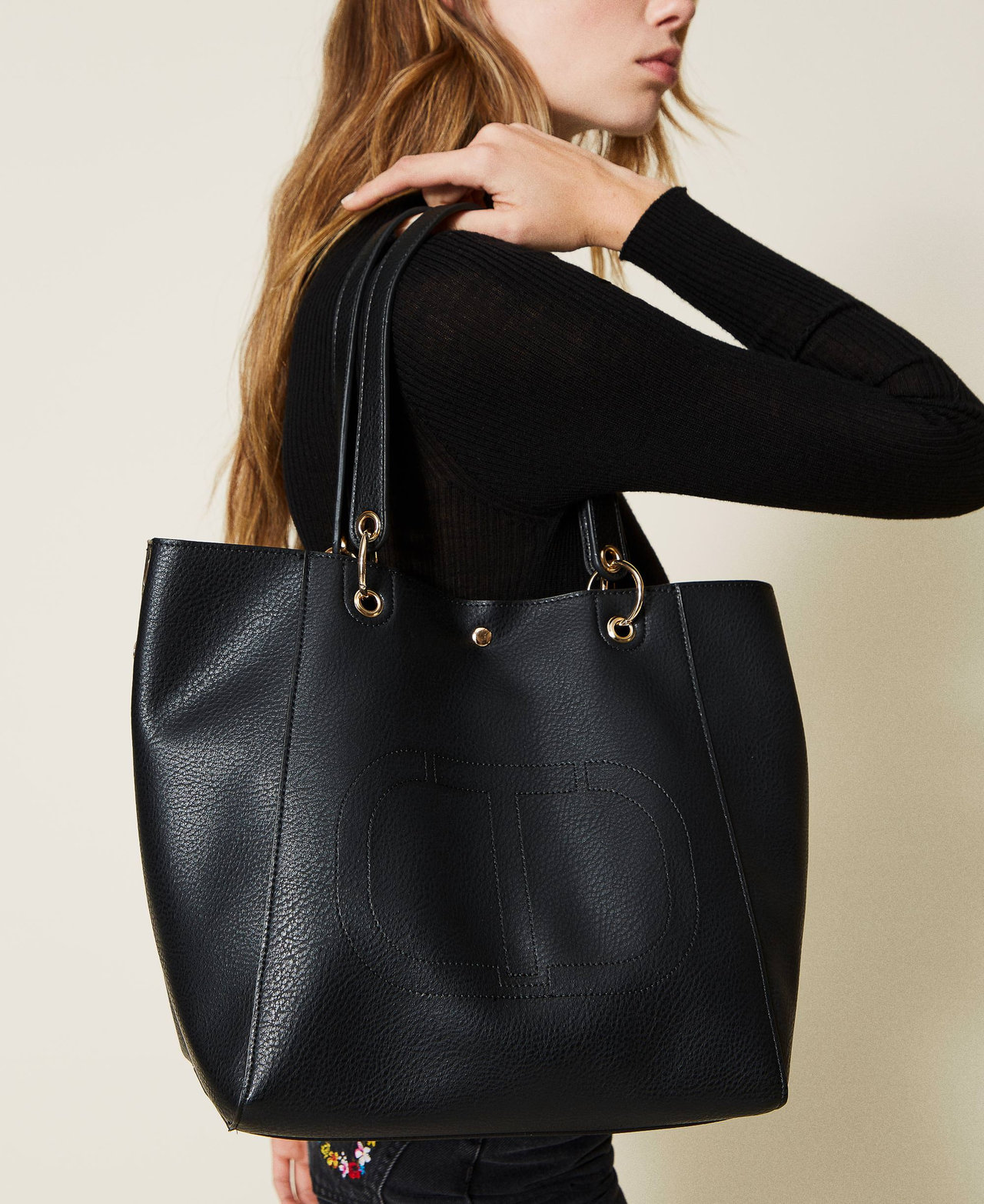 Borsa shopper con logo ricamato