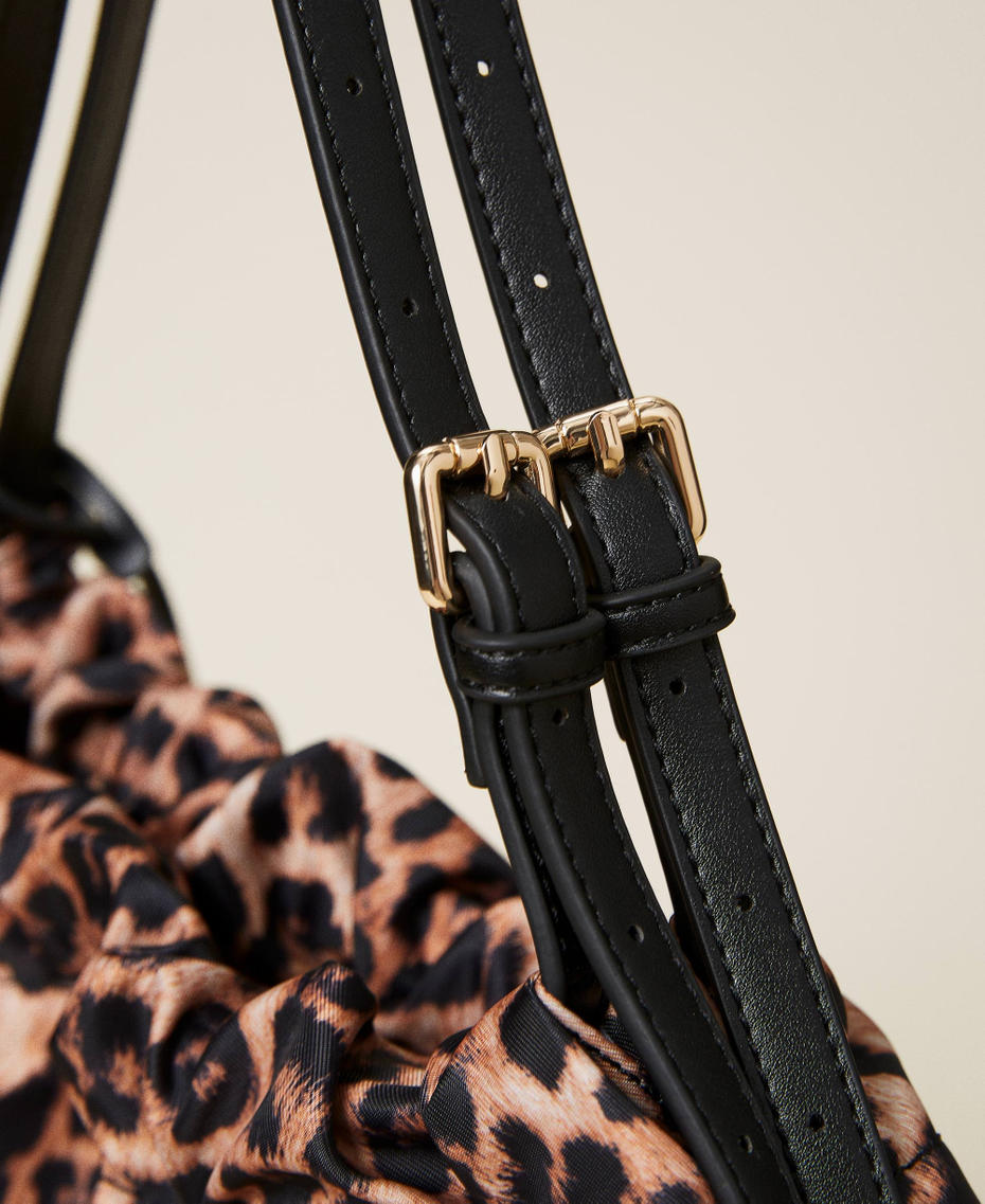 Animal print shopper
