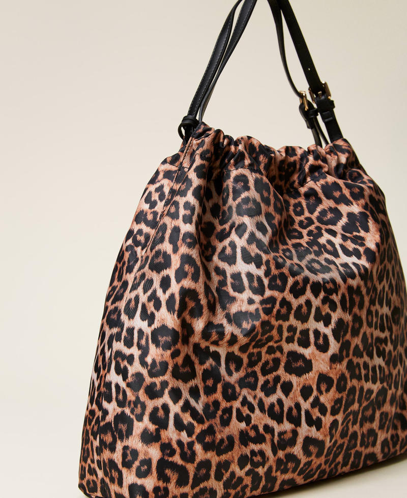 Animal print shopper