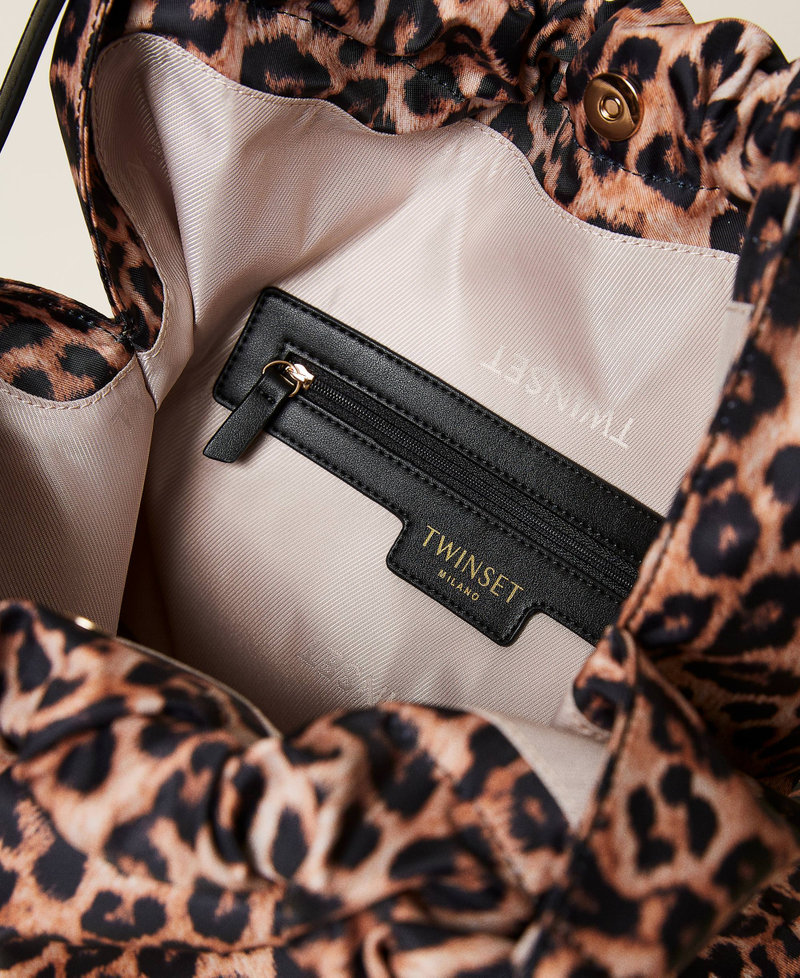 Animal print shopper