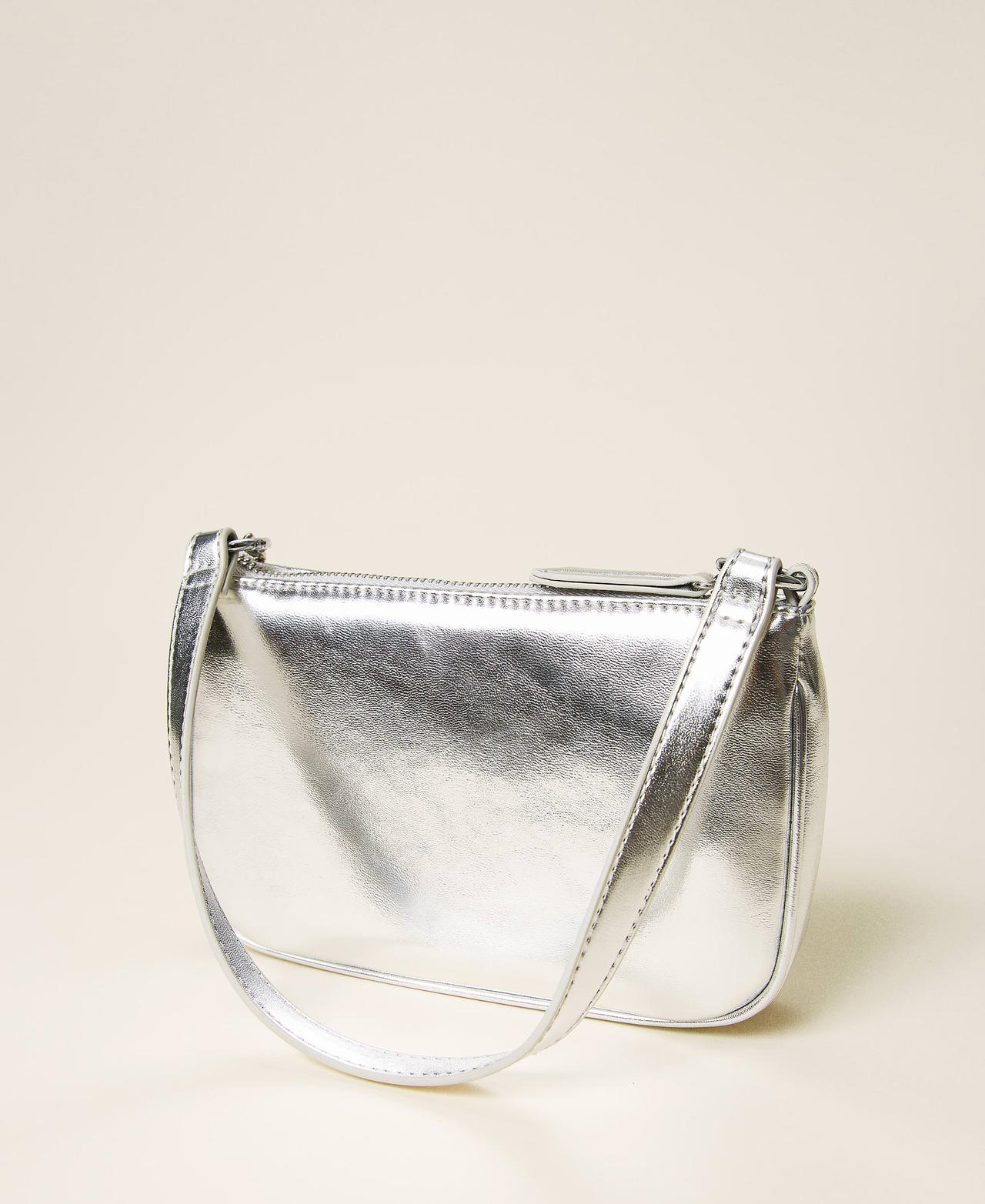 Borsa 'Petite' a tracolla laminata Argento / Nichel Donna 222TB709E_00055_03