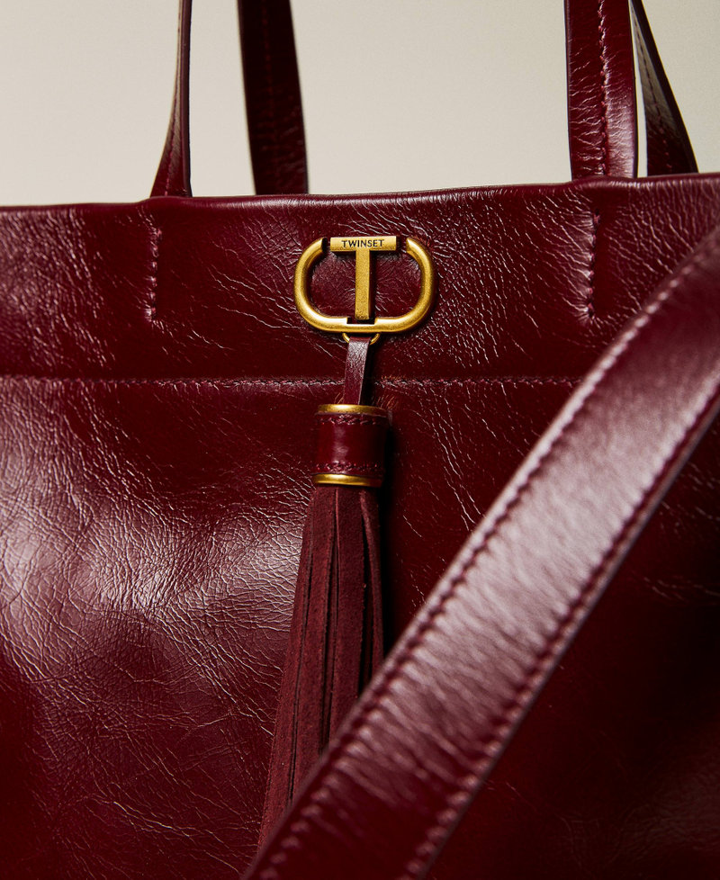 Cabas en cuir avec pompon