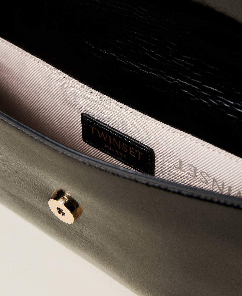 Borsa clutch in vernice con logo