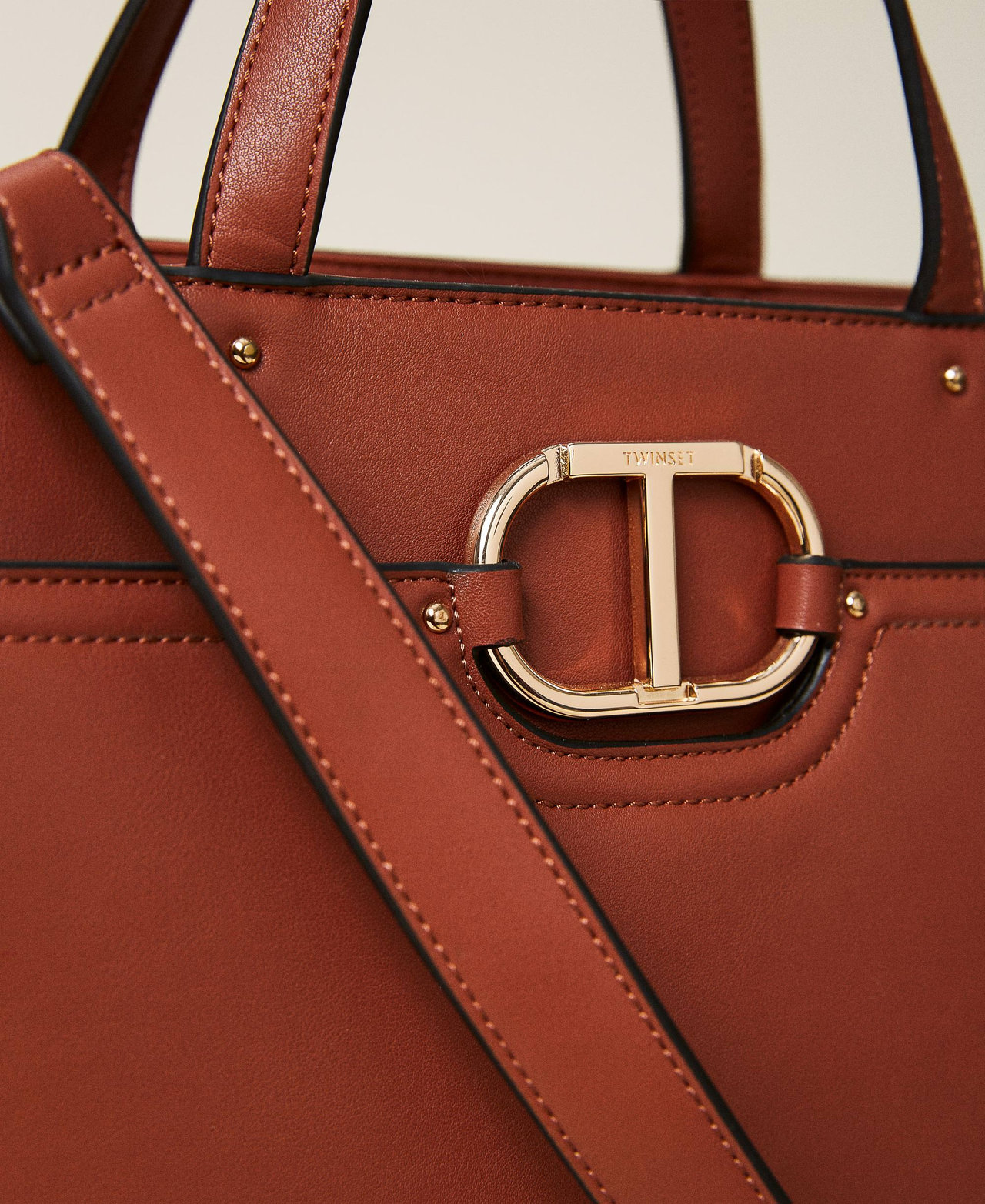 Borsa shopper con tasca e logo