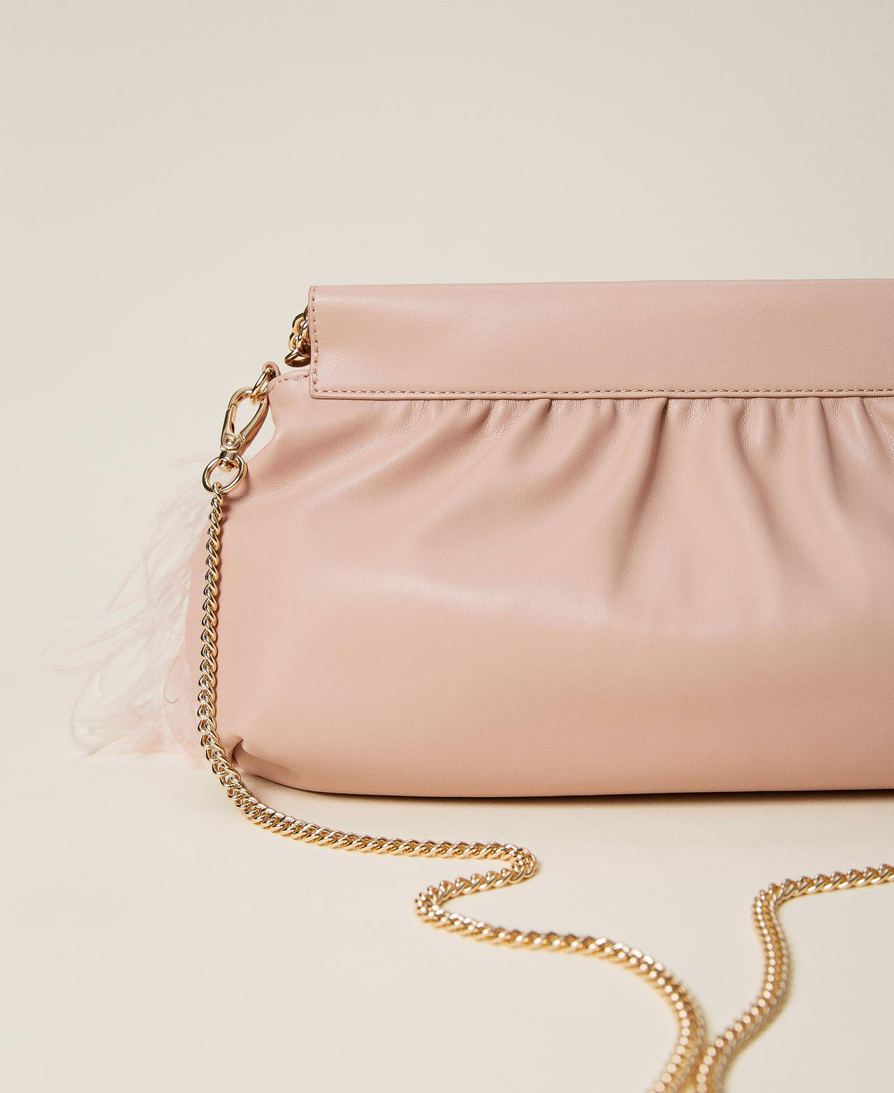 Clutch bag with feathers Parisienne Pink Woman 222TB7400_00714_02