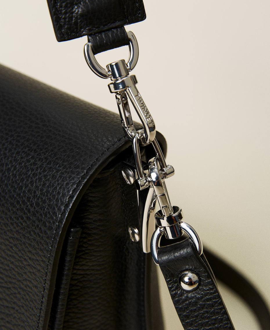'Bisou' leather bag with flap