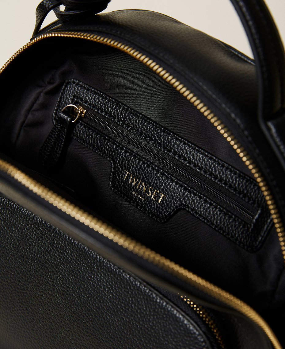 Backpack with logo tag