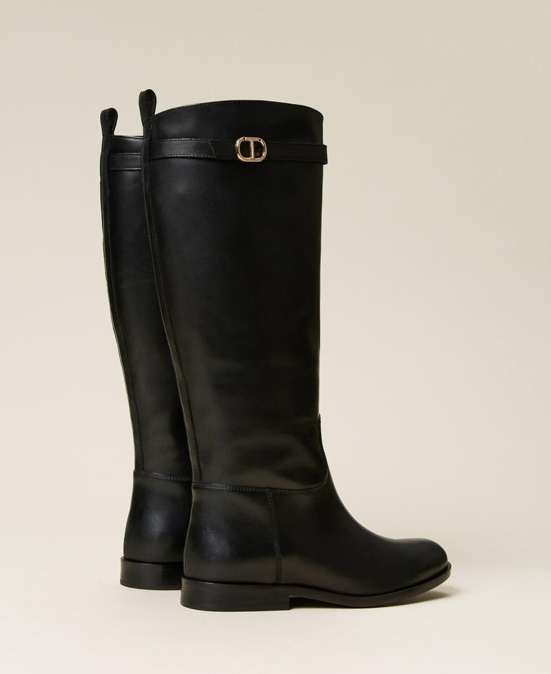 Leather boots with strap