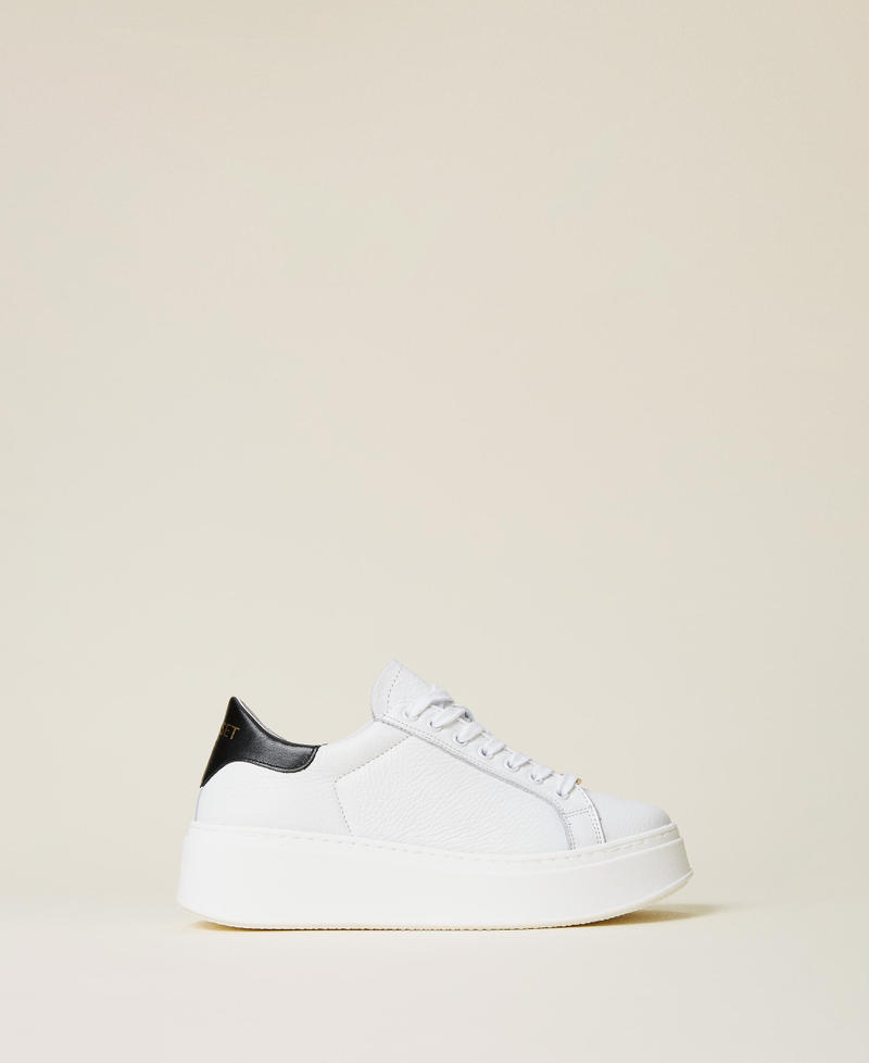 Leather trainers with contrasting detail Two-tone Optical White / Black Woman 222TCP100_01870_03