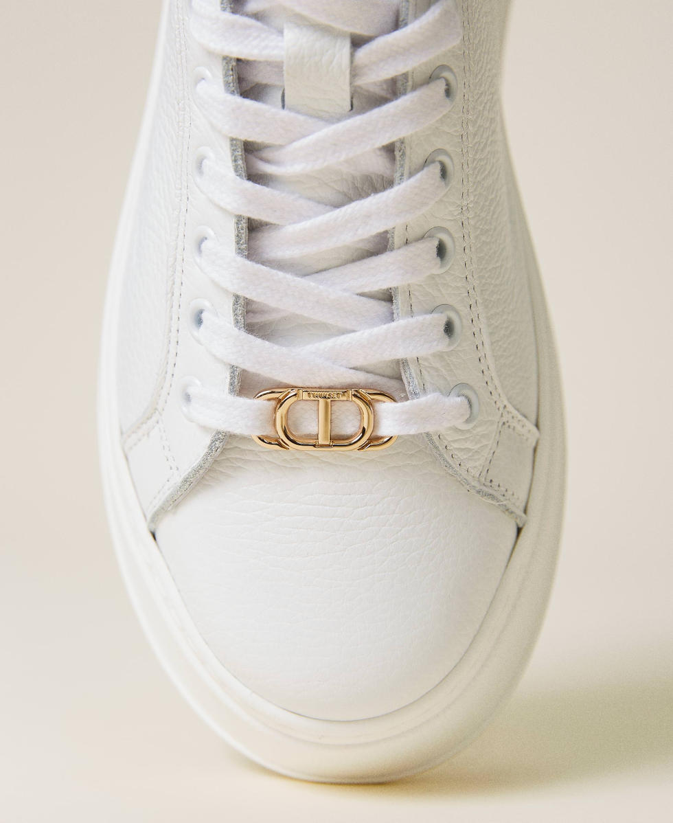 Leather trainers with contrasting detail