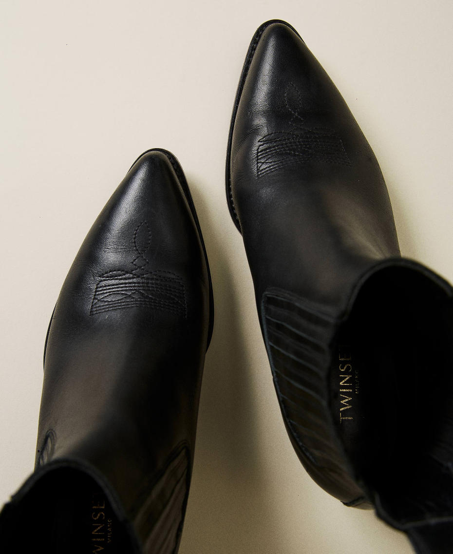 Leather Texas ankle boots