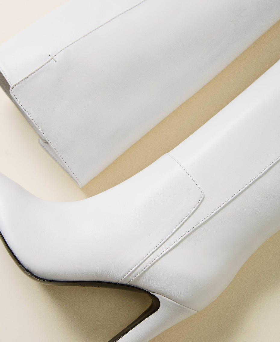 CALTO Stivali Invisibili Alti Uomo – Pelle Di Alta Qualità, Altezza Crescente 8,4 Cm. Chelsea Boots Con Tacco Cubano, Zip Laterale. Nero, Taglia 45 1/3 EU.