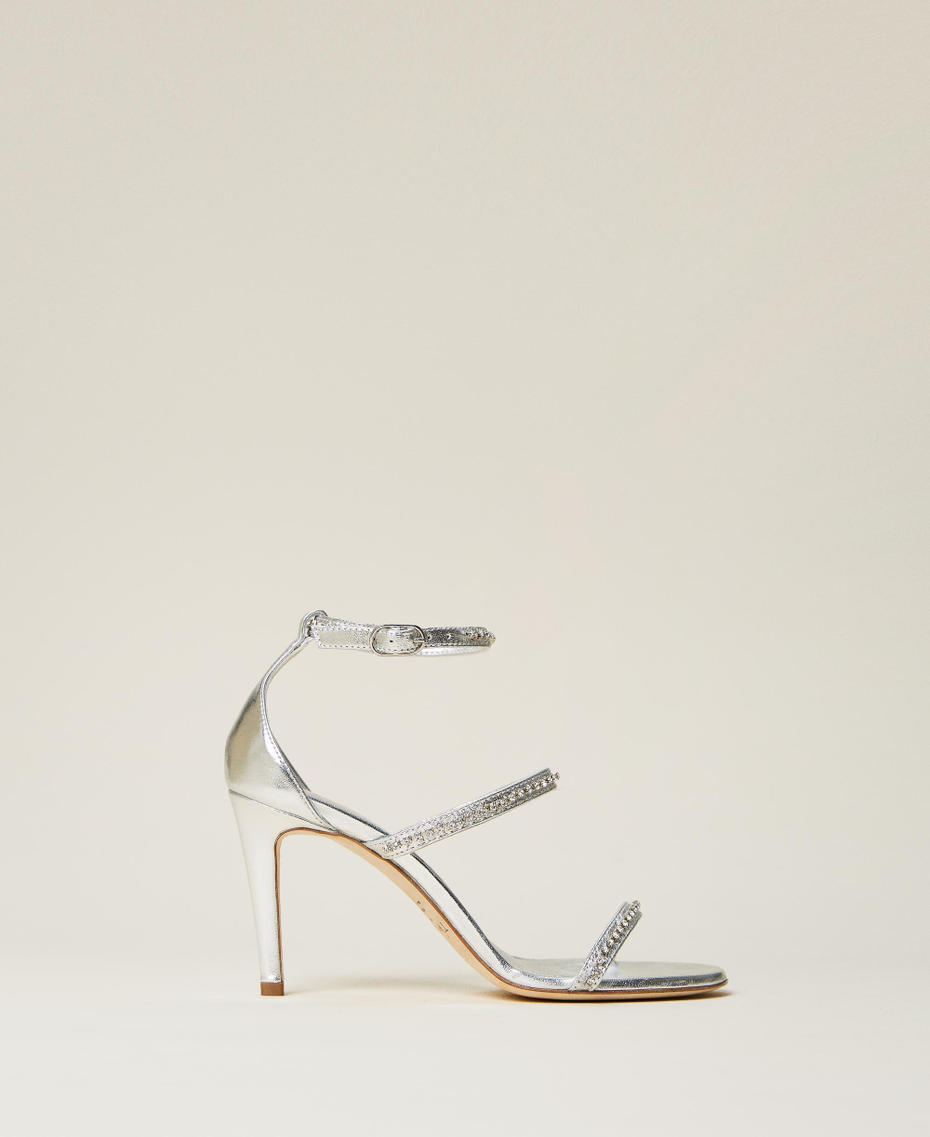 Sandali in pelle con strass