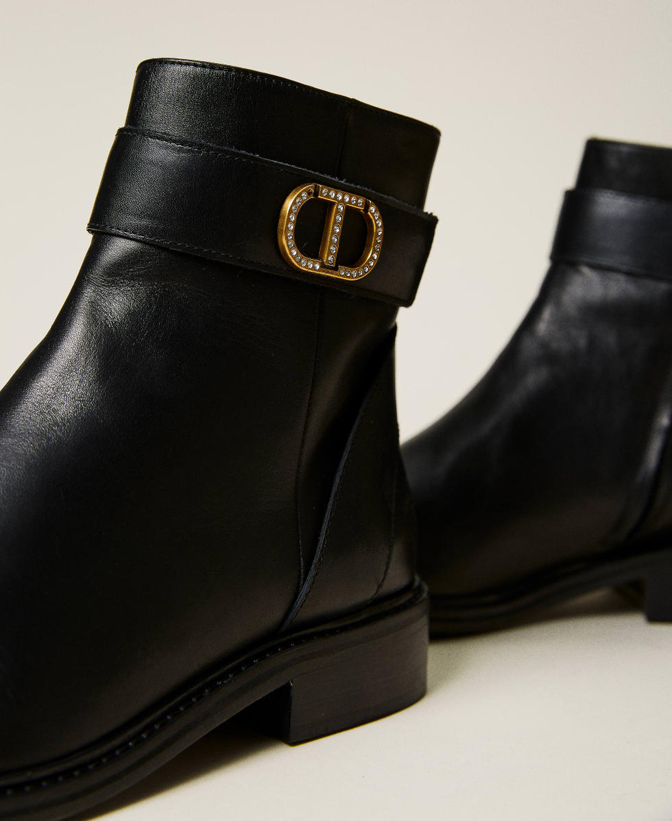 Leather ankle boots with Oval T logo Woman, Black | TWINSET