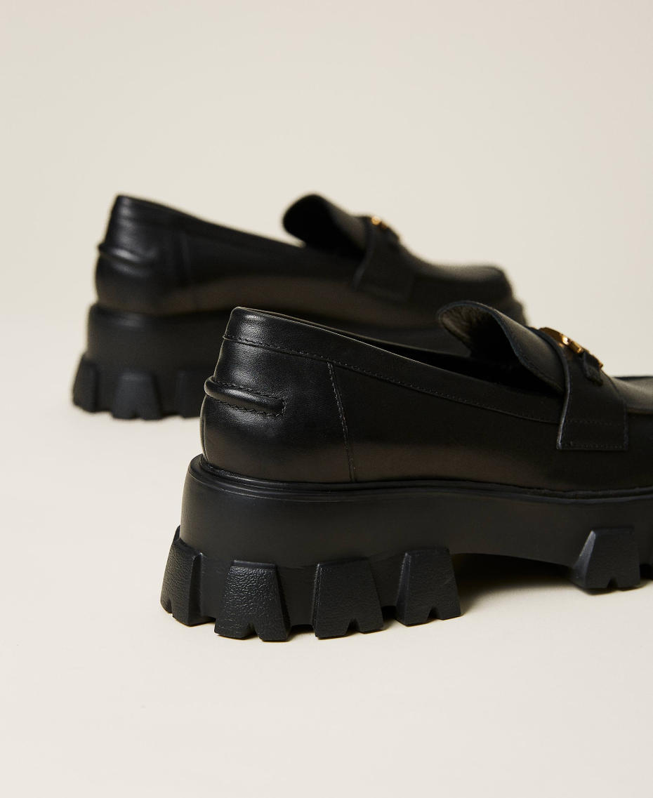 Leather loafers with Oval T logo