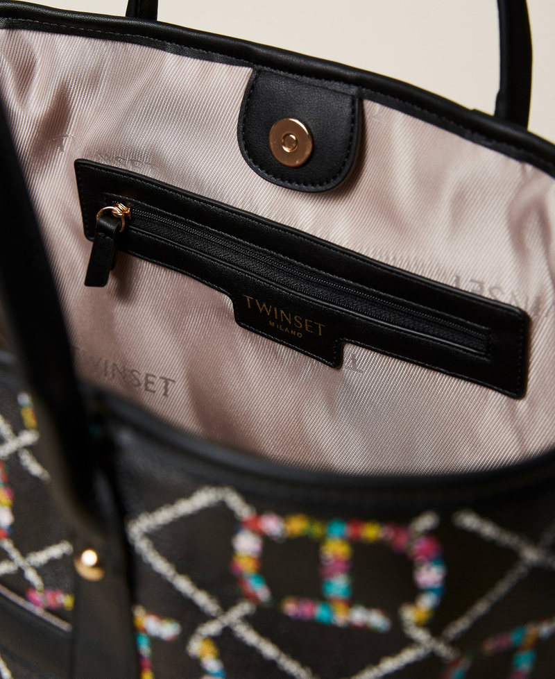 Shopper with floral logo all over