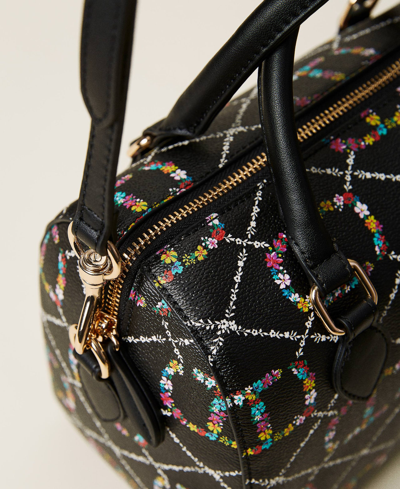Bowler bag with floral logo all over Flower / Black Oval T Design Woman 222TD8111-03