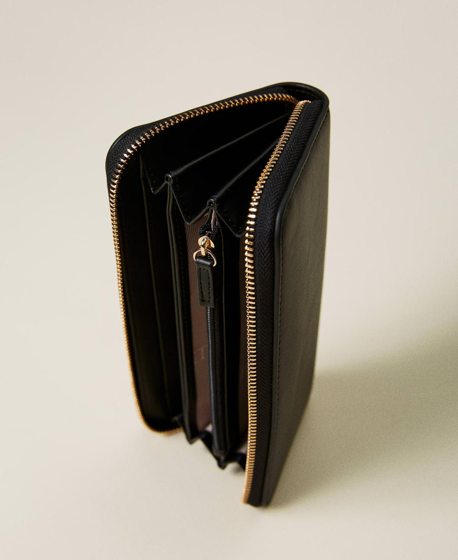 Cartera con maxilogotipo de flores