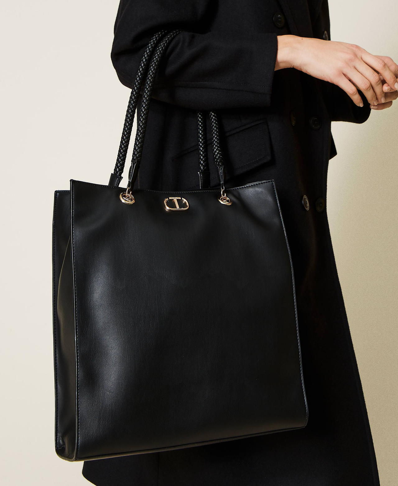 Shopper with weaved handles Black Woman 222TD8170_00006_0S