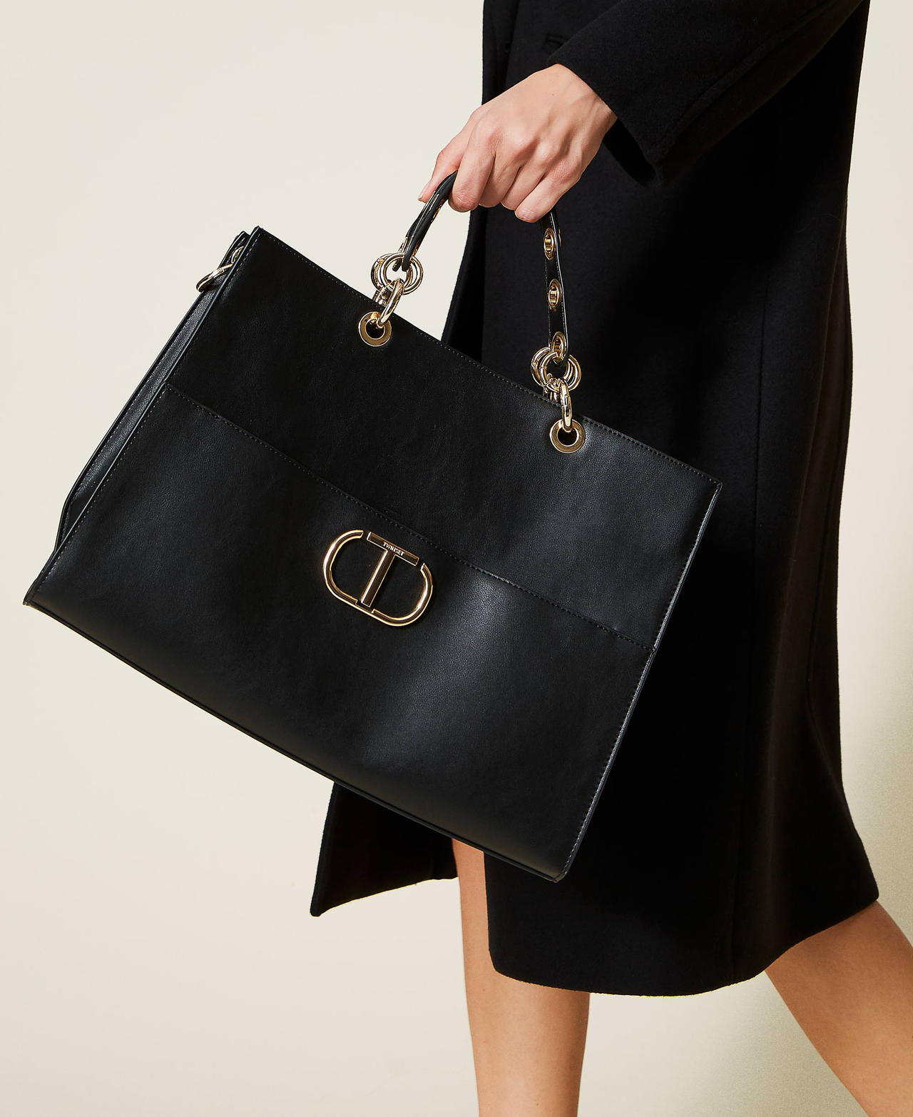 Borsa shopper 'Naira' con occhielli e logo