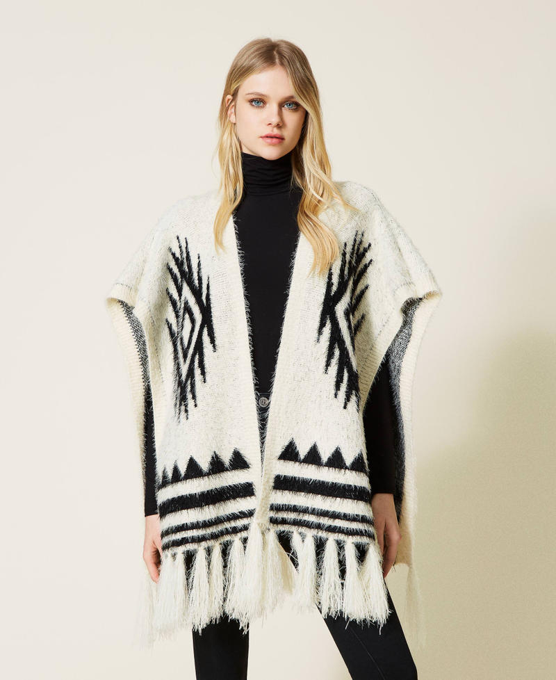 Jacquard open poncho with fringes Bicolour "Snow" White / Black Woman 222TO502D-01
