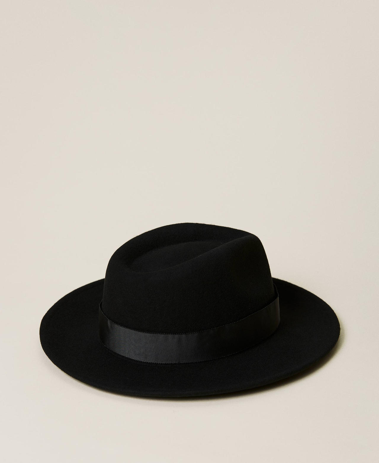 Wool cloth hat with clasp Black Woman 222TO5053-03