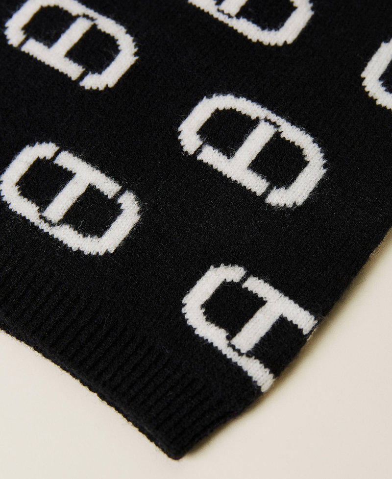 Strickm&uuml;tze mit Jacquardlogo