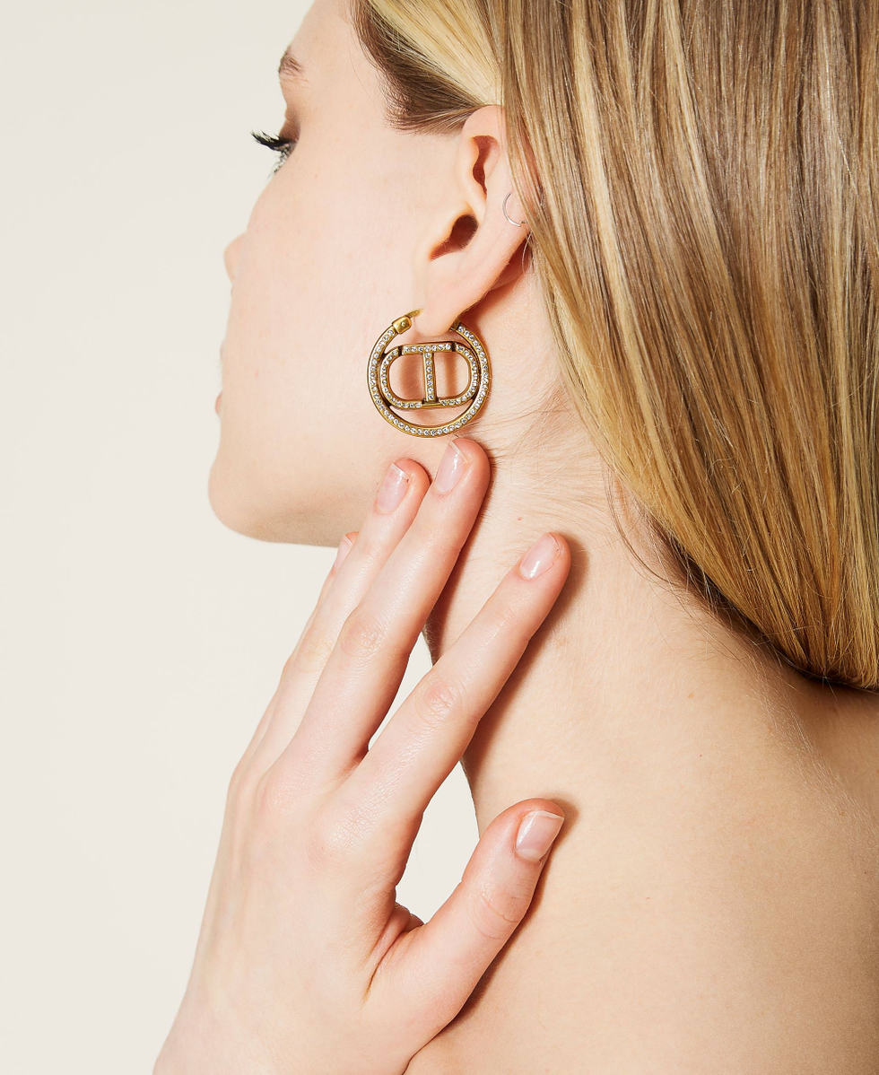 Boucles d&rsquo;oreilles avec logo Oval T et strass