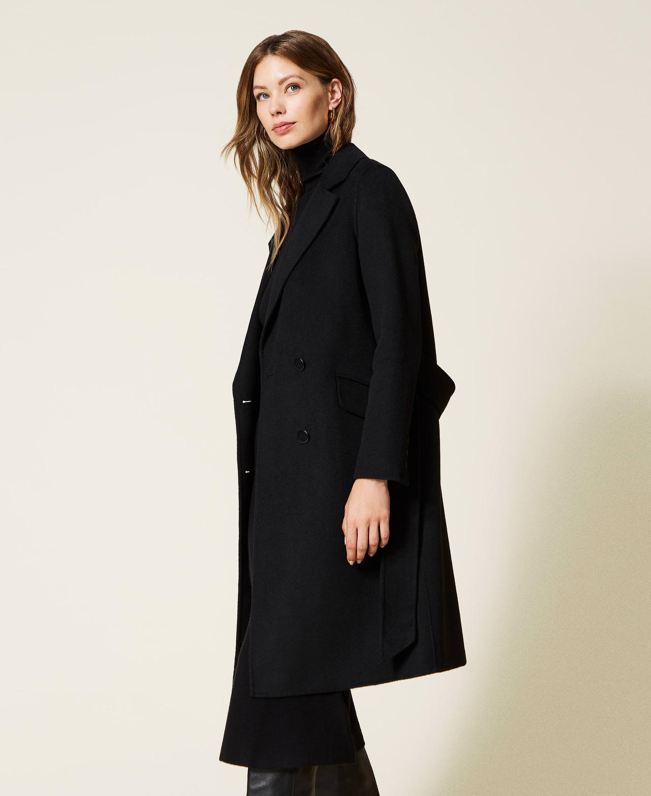 Doubled wool blend cloth coat
