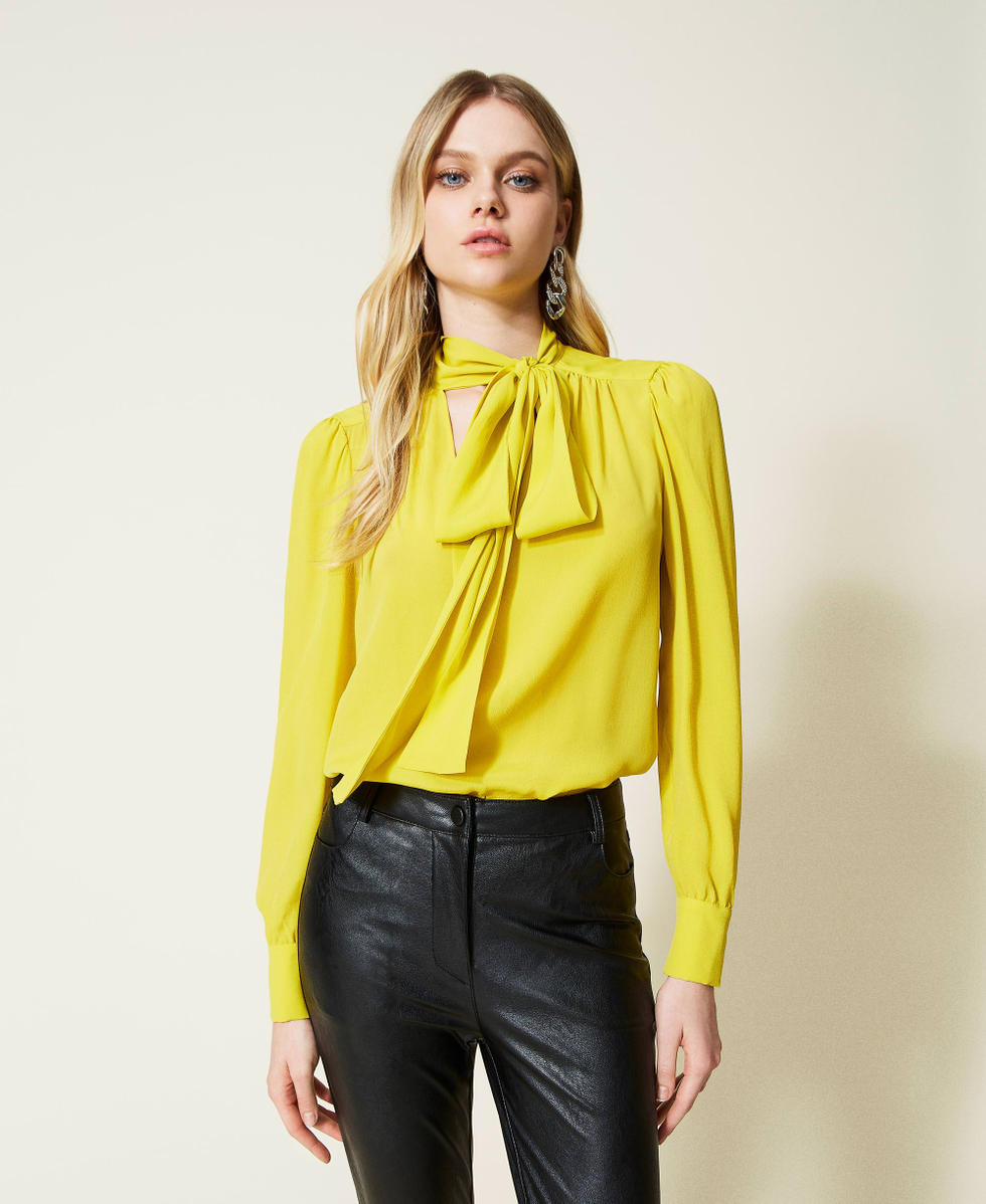 Yellow hot sale pussybow blouse