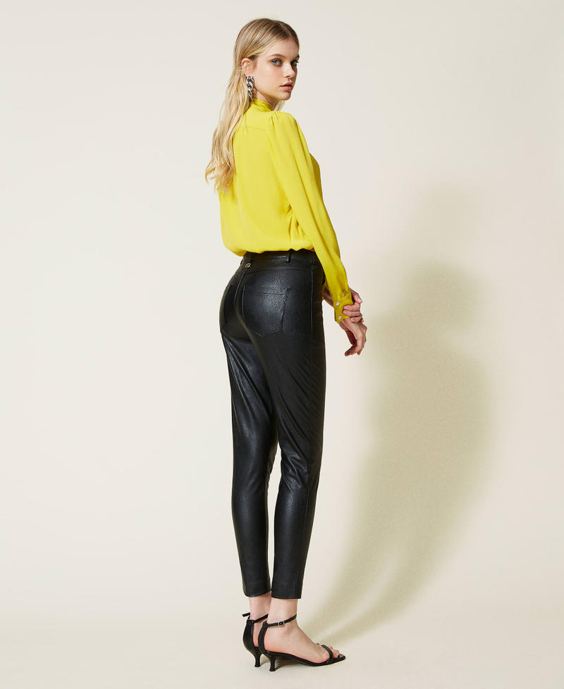 Leather-like skinny trousers