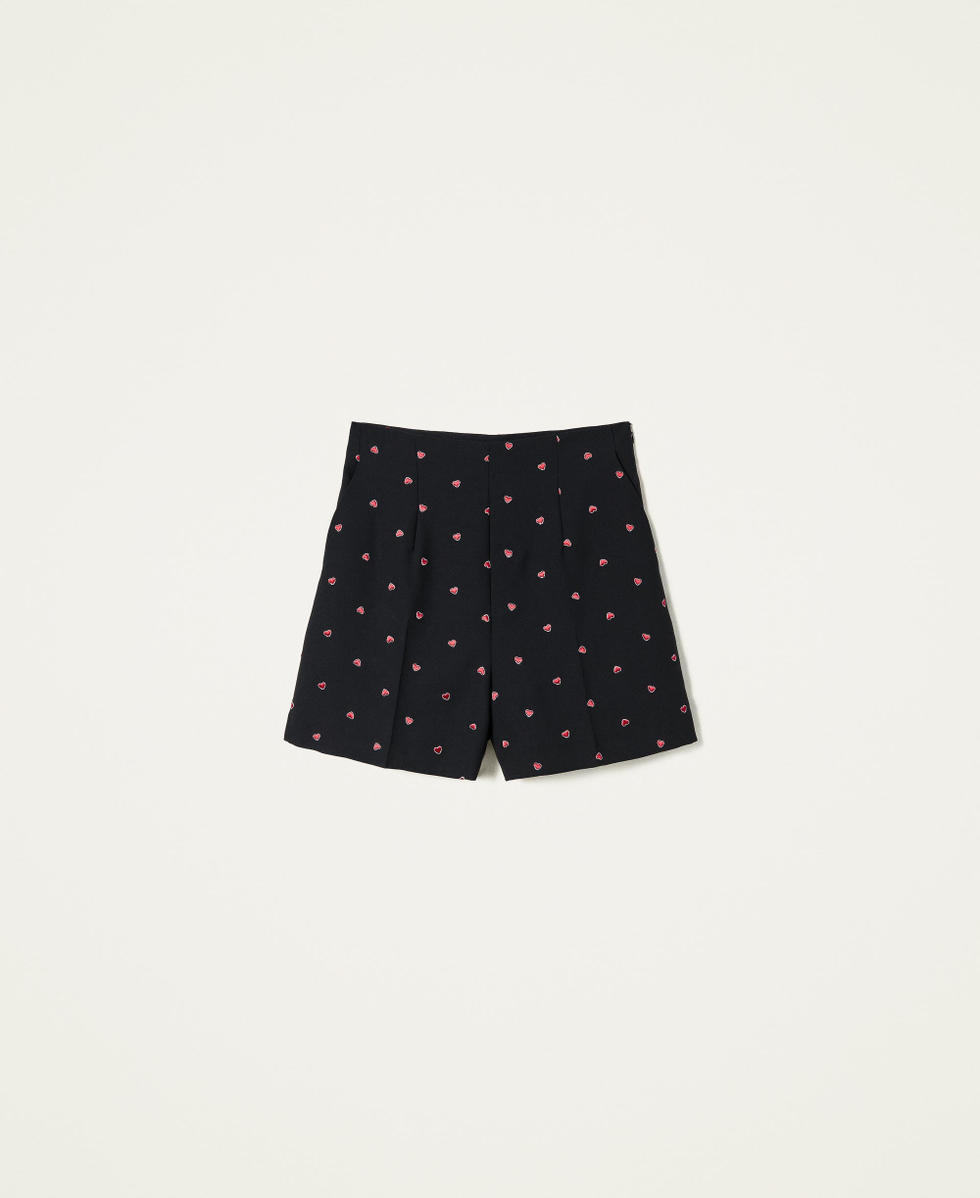 High waist shorts with embroidered hearts