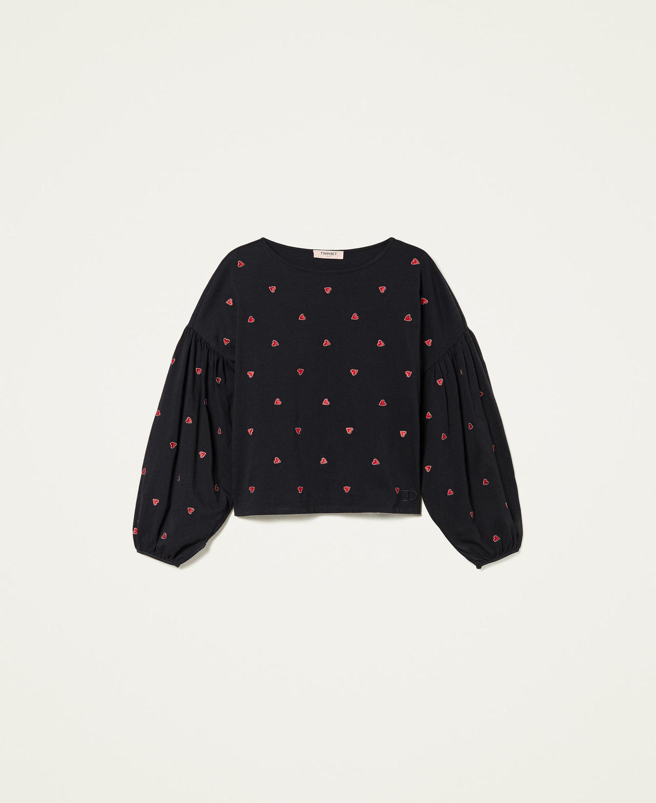 Cr&ecirc;pe blouse with embroidered hearts