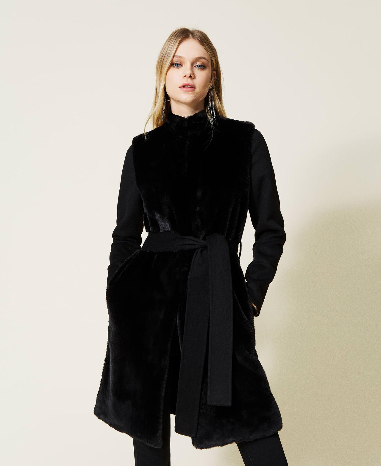 Manteau en laine m lang e avec fausse fourrure Femme Noir