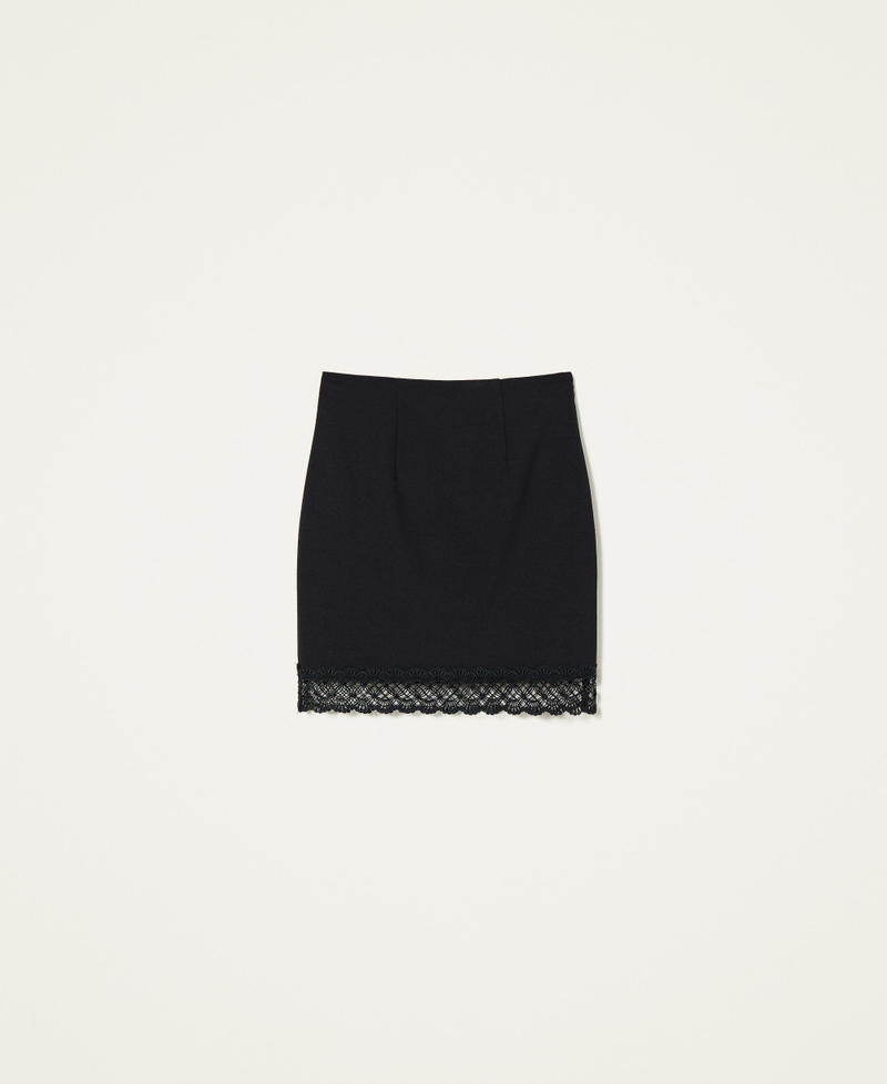 Minifalda con encaje macramé