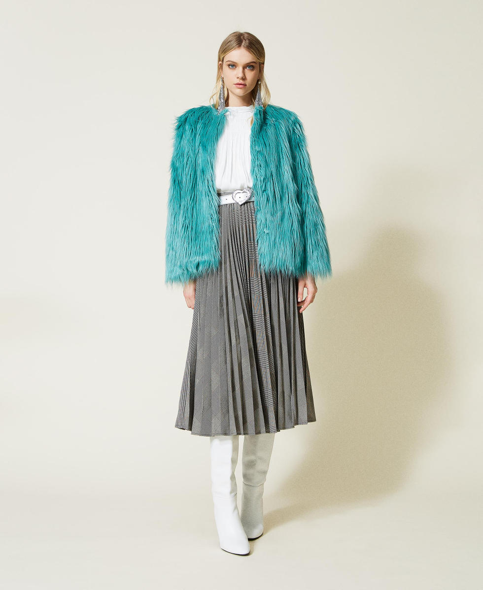 Blouse en satin pliss&eacute;