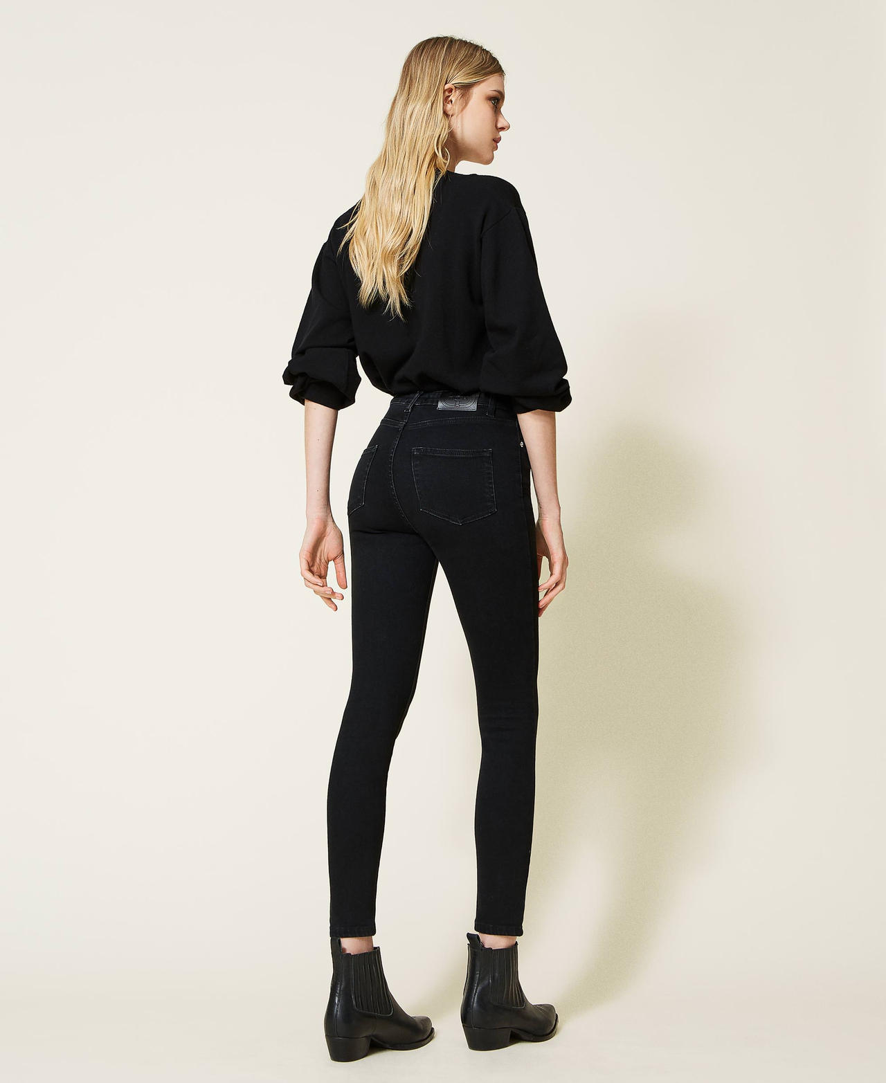 Five-pocket skinny jeans