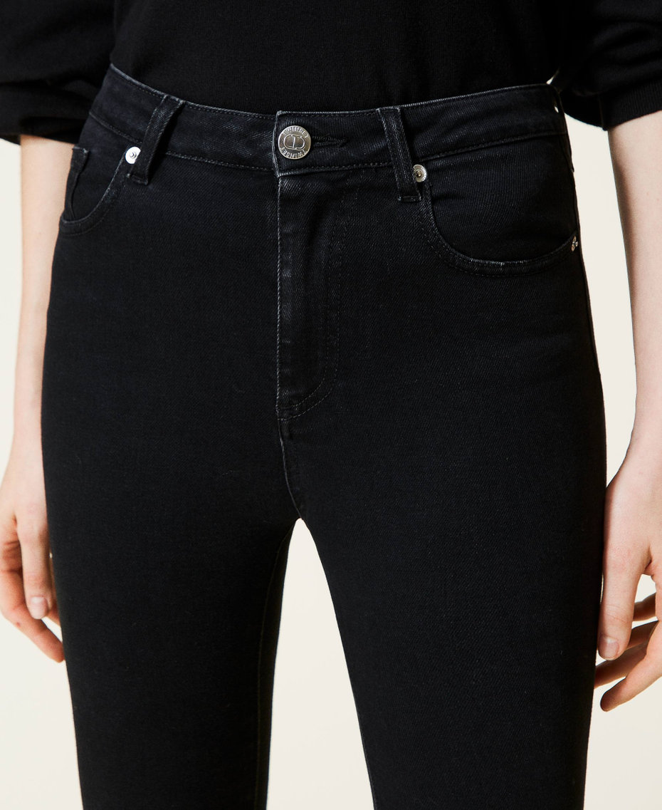 Пятикарманные джинсы-скинни Черный Деним женщина 222TP239B-05
