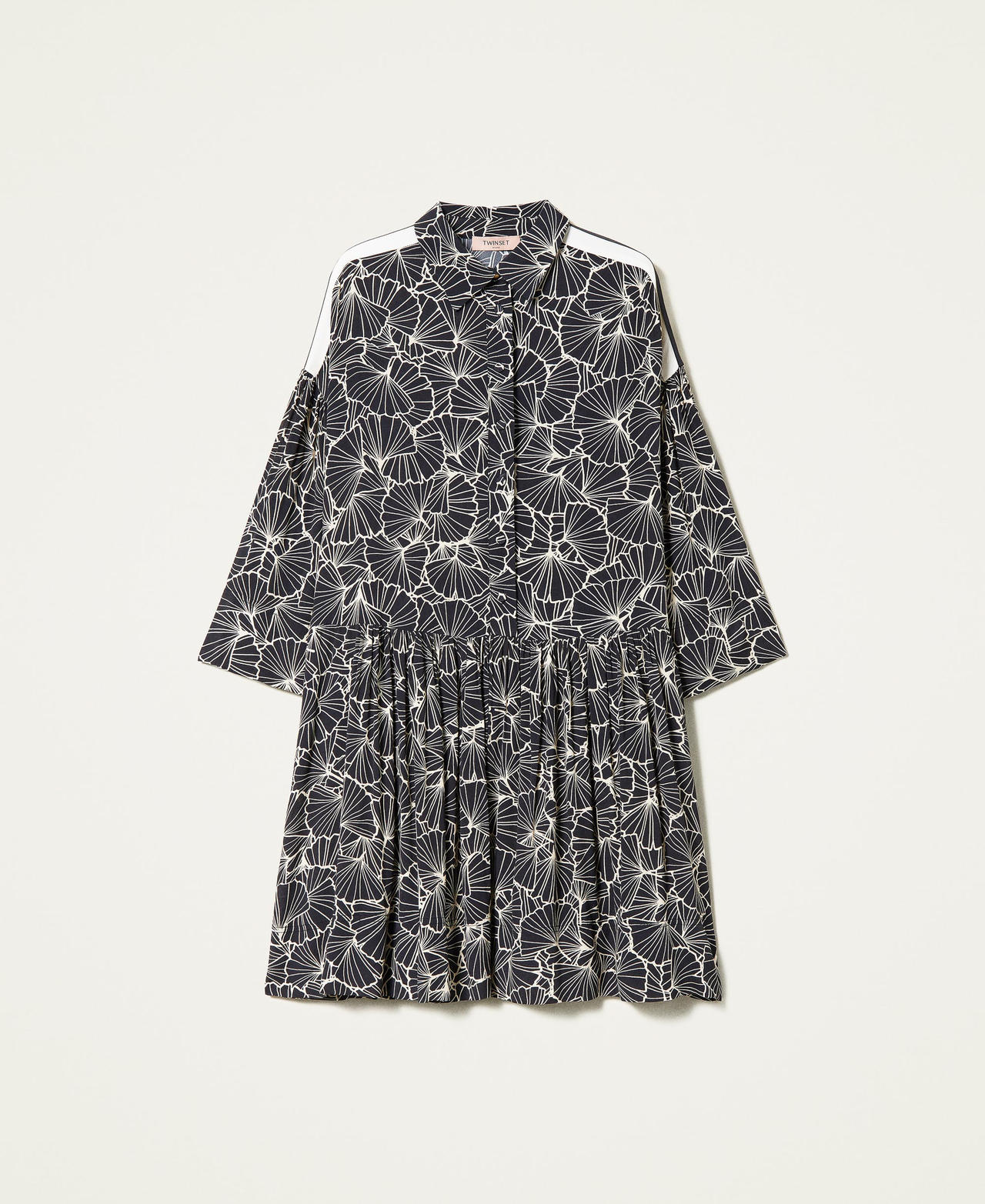 Short printed dress with flounces
