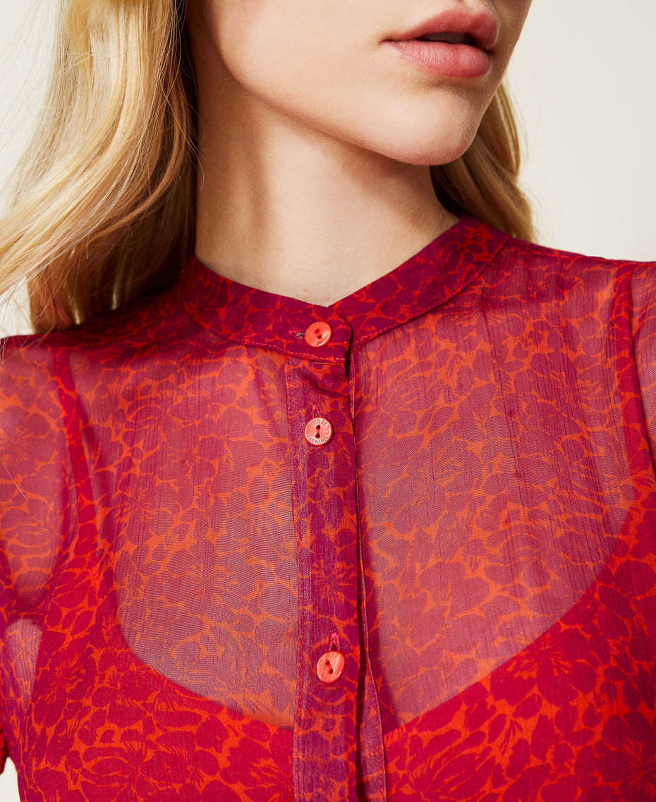 Robe courte en cr&eacute;pon imprim&eacute;