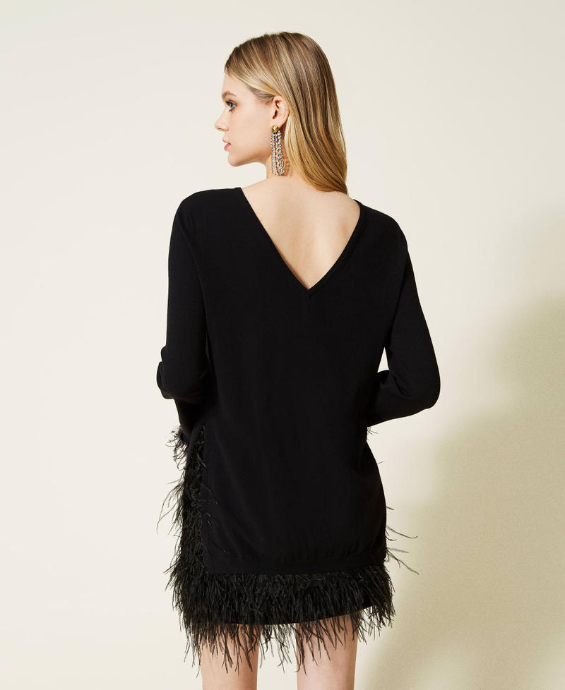 Pull double usage avec plumes Noir Femme 222TP3040_00006_04