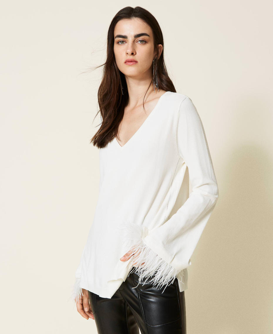 Dual-use jumper with feathers White Snow Woman 222TP3040_00282_04