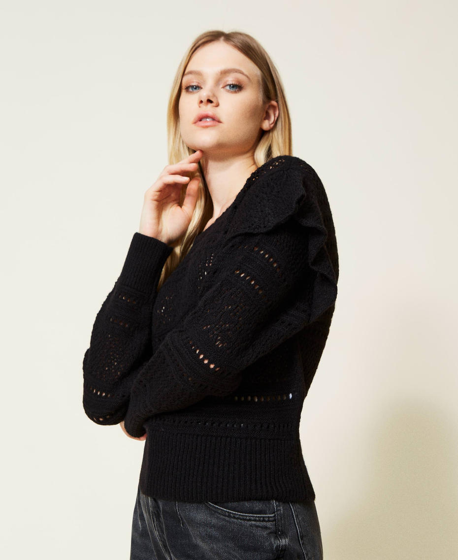 Pullover mit Lochmuster und Volants
