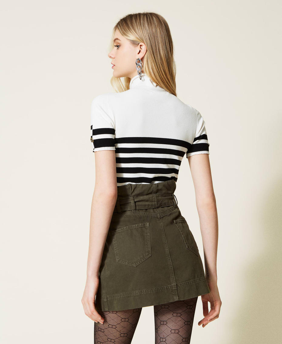 Seamless turtleneck jumper