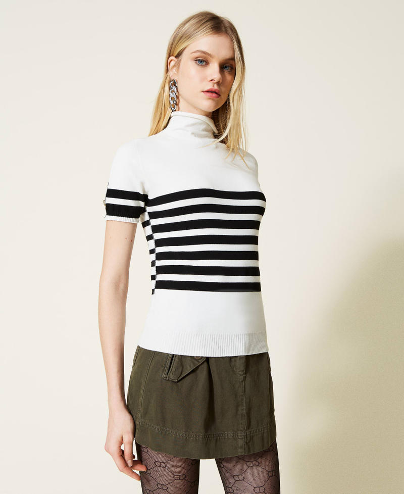 Seamless turtleneck jumper