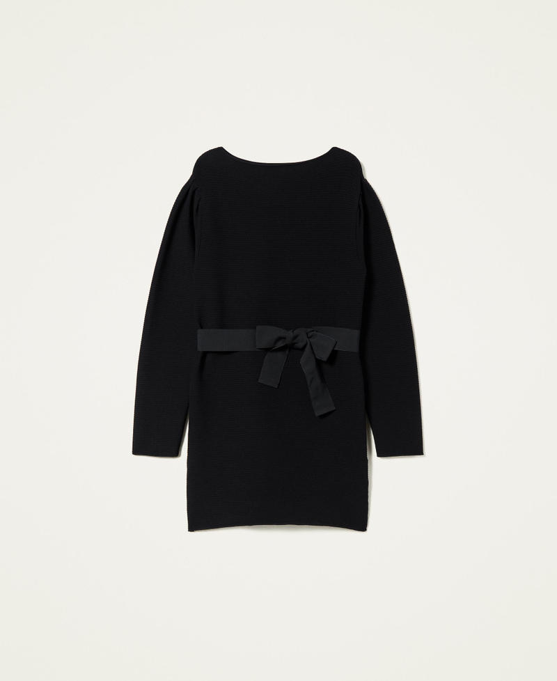 Ribbed knit dress with belt