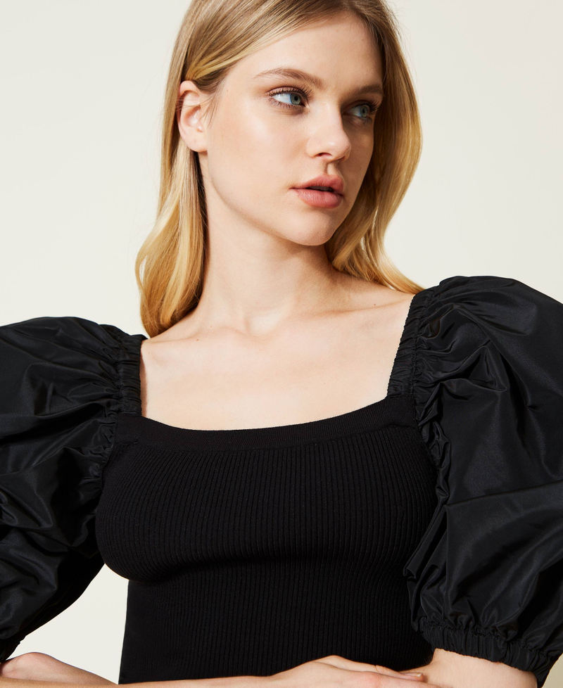 Cropped top with balloon sleeves