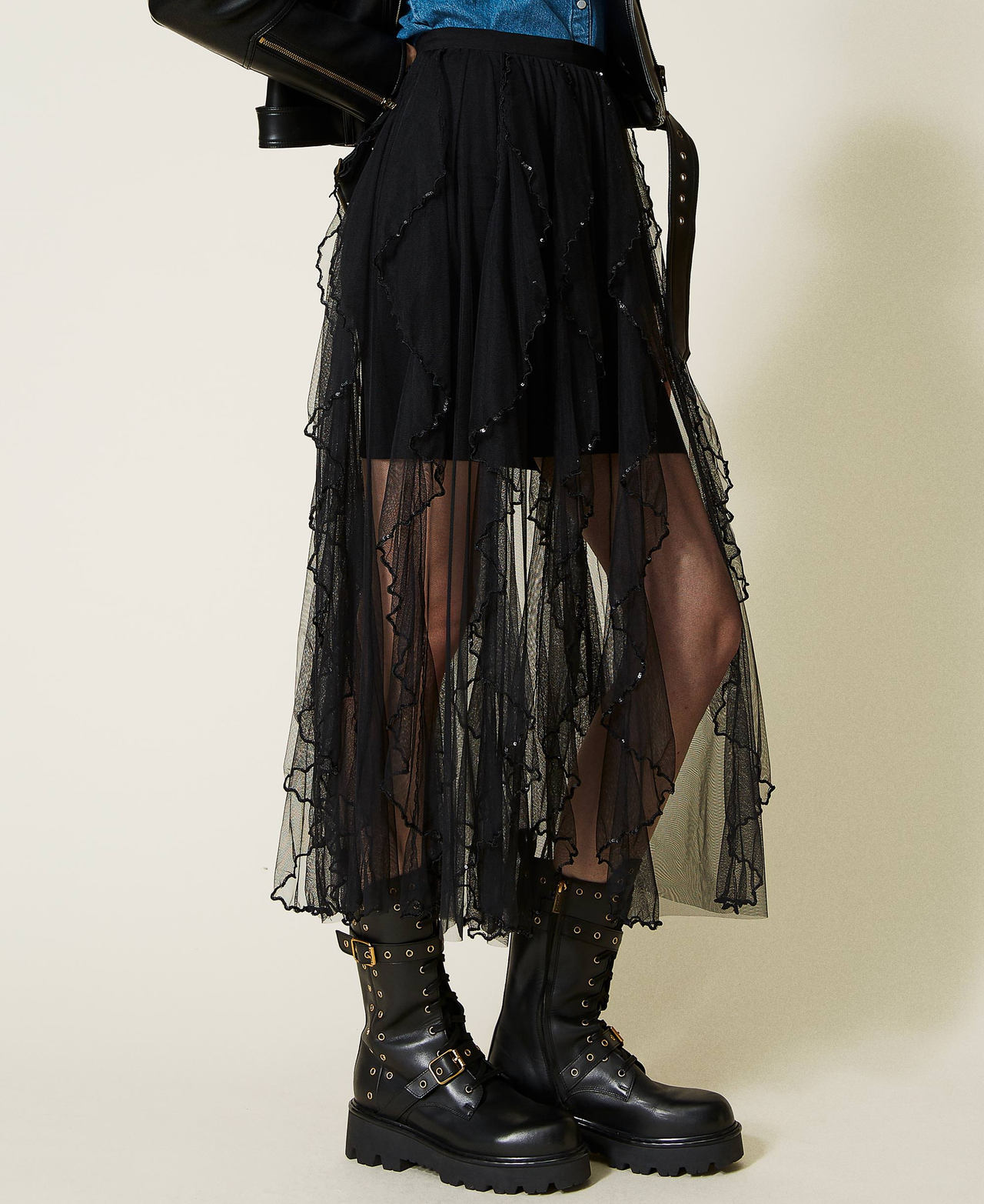 Long tulle skirt with ruffles